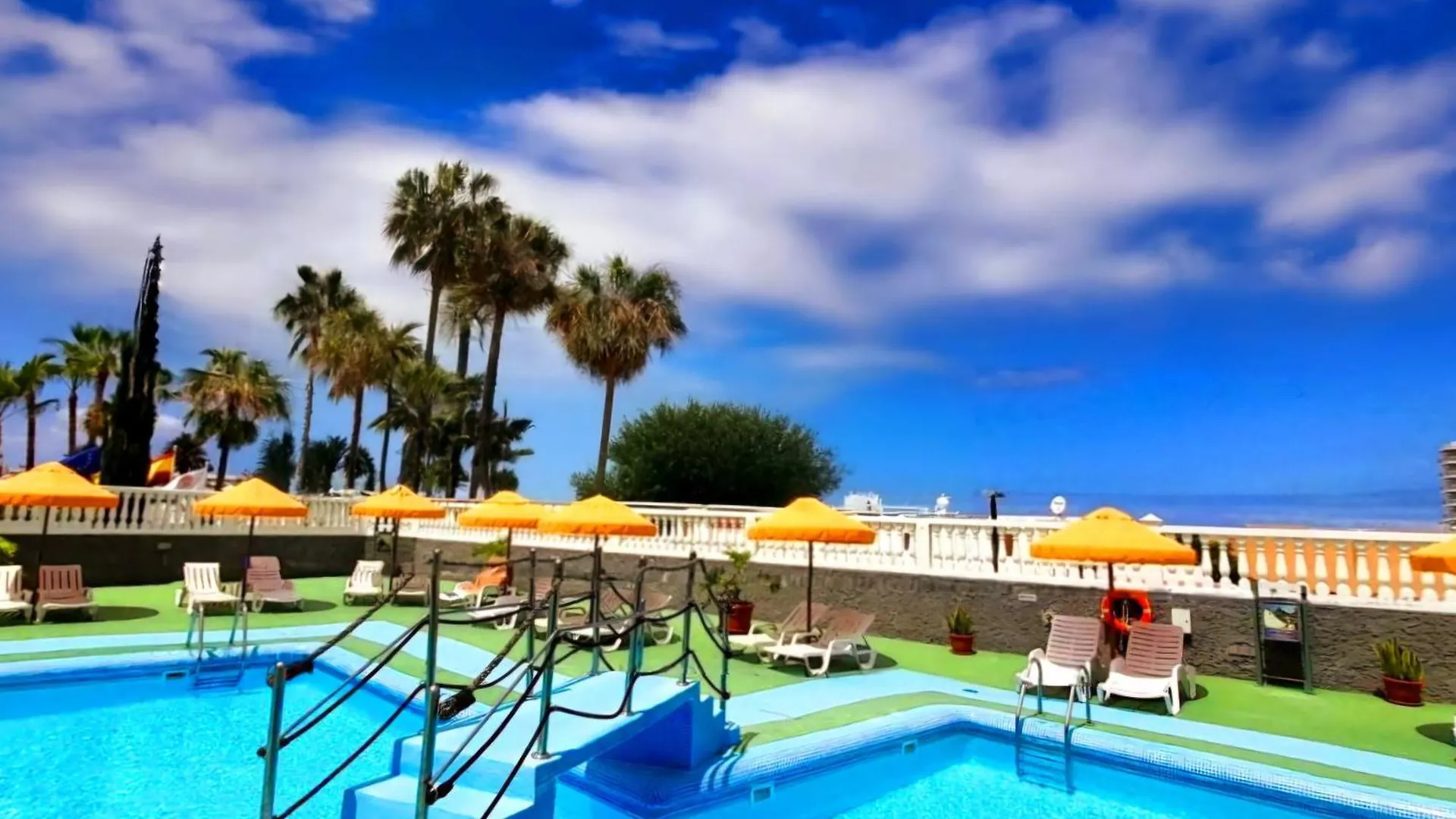 Paulmarie Apartment In Olympia Playa de las Américas 0*,  Espagne